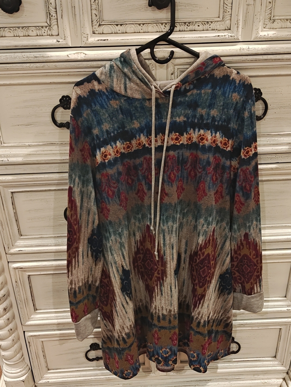 Cozy Hooded Knit Pullover Sweater in Multicolor